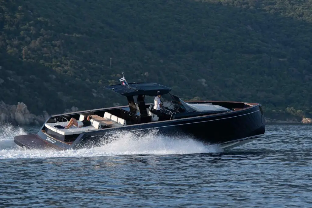 Bateau PARDO YACHTS 43 11 personnes 14m