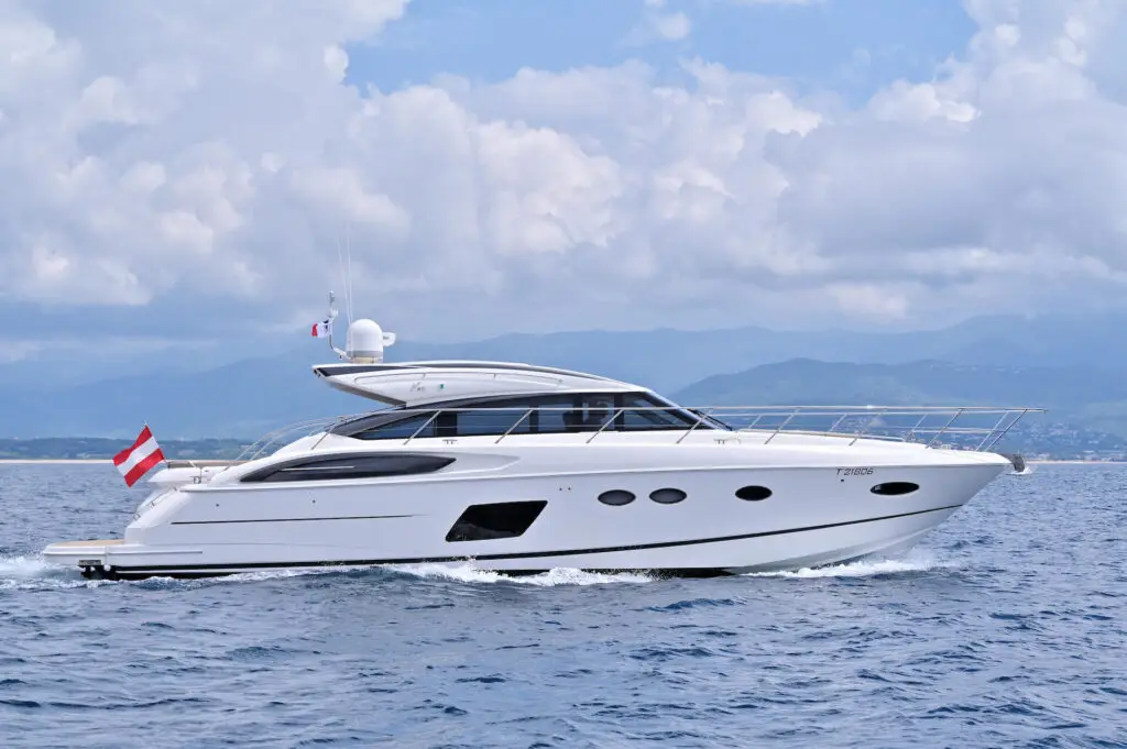Bateau Princess V57 11 personnes 18m