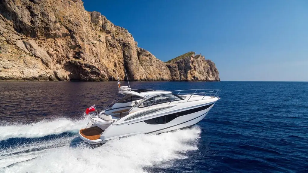 Bateau Princess v40 8 personnes 13m
